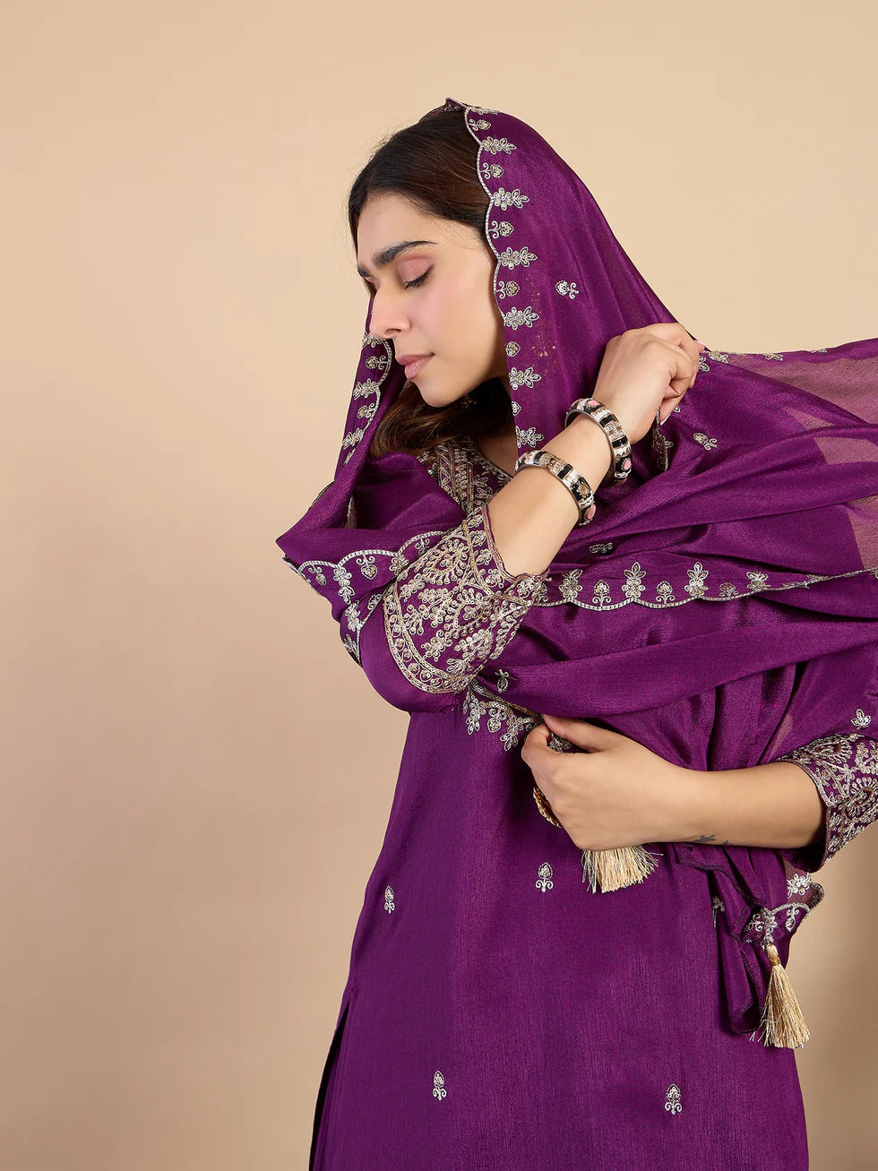 Ira Embroidered Silk Blend Kurta Set