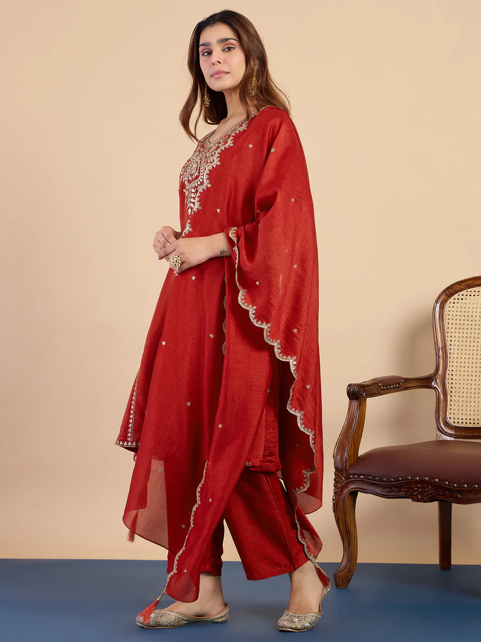 Ira Embroidered Silk Kurta Set