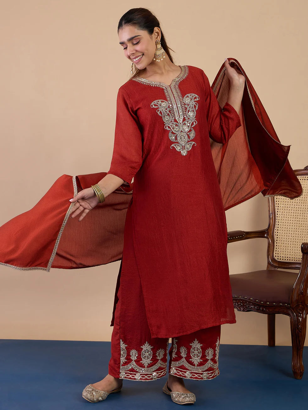 Floral Embroidered Silk_Blend V_Neck Kurta Trouser & Dupatta Set