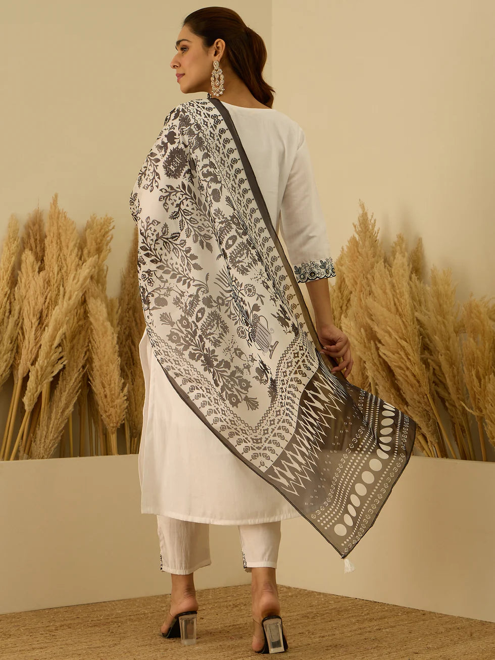 Noor Embroidered Kurta Set