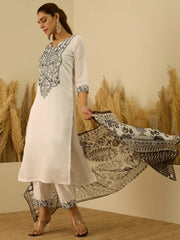 Noor Embroidered Kurta Set