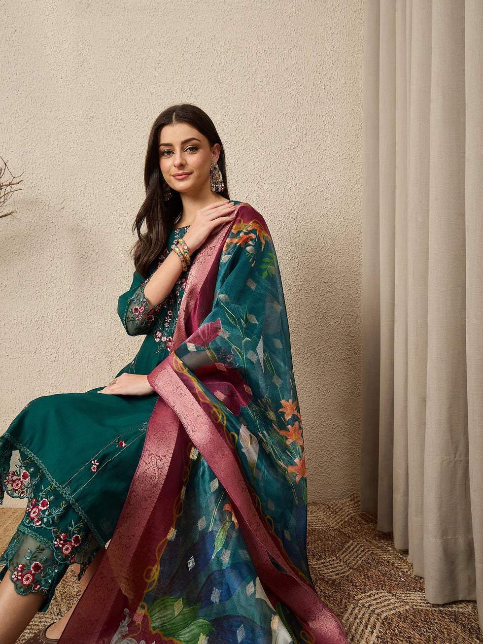 Elara Embroidered Kurta Set