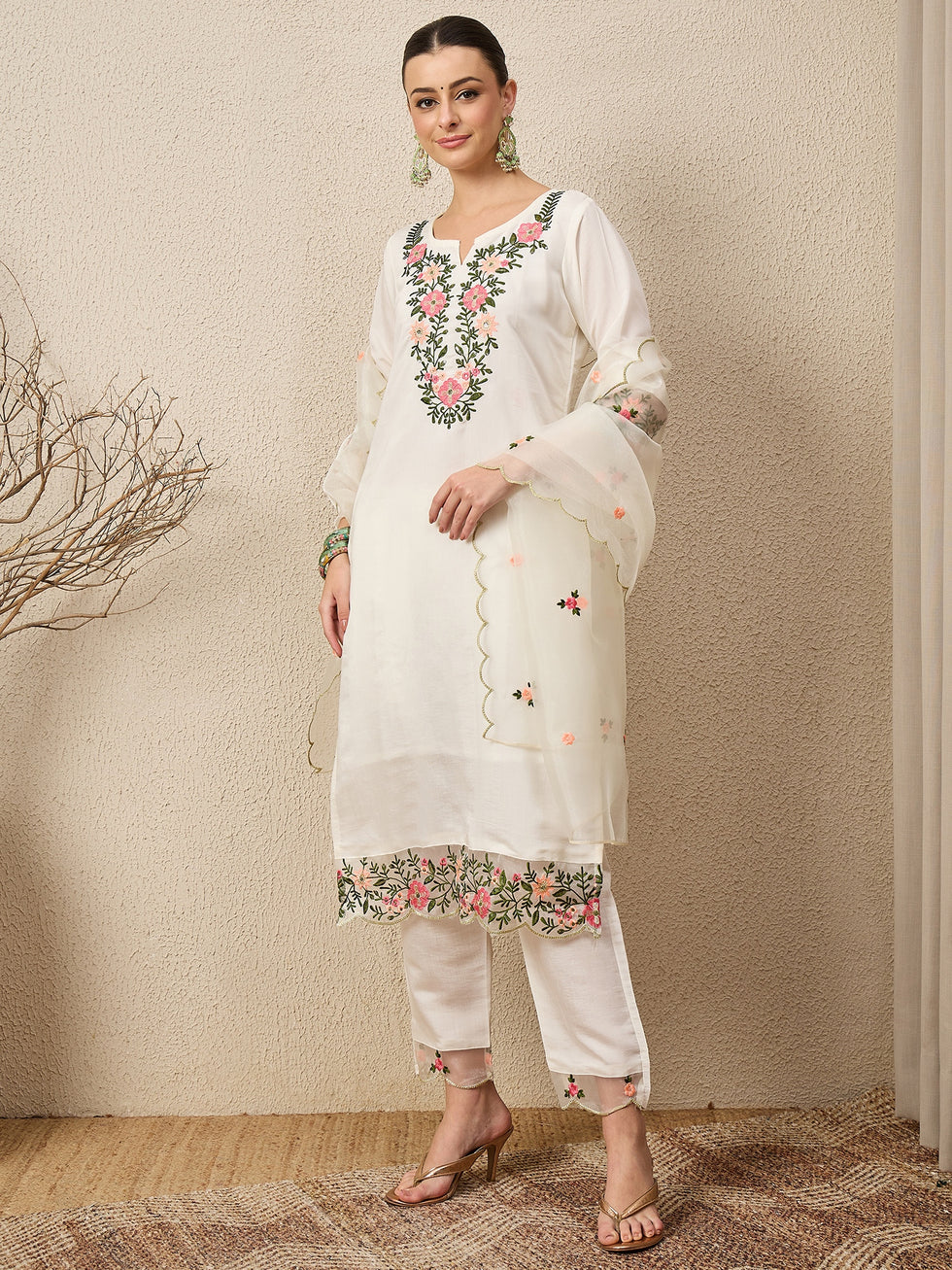 Elowen Embroidered Kurta Set