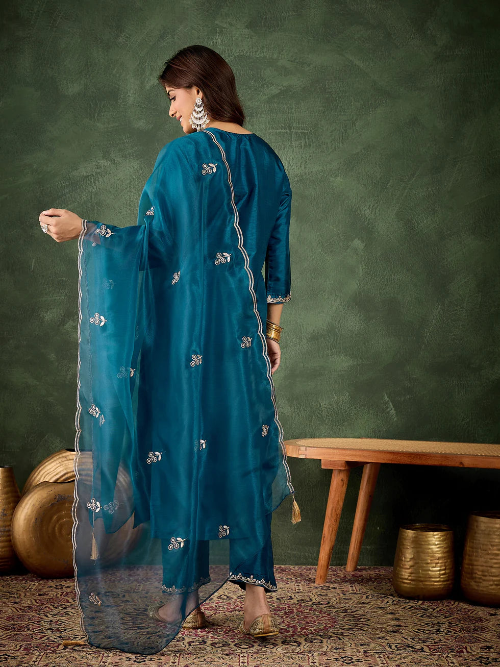 Floral Embroidered Kurta Set