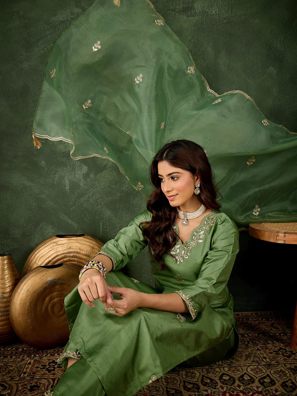 Floral Embroidered Kurta Set