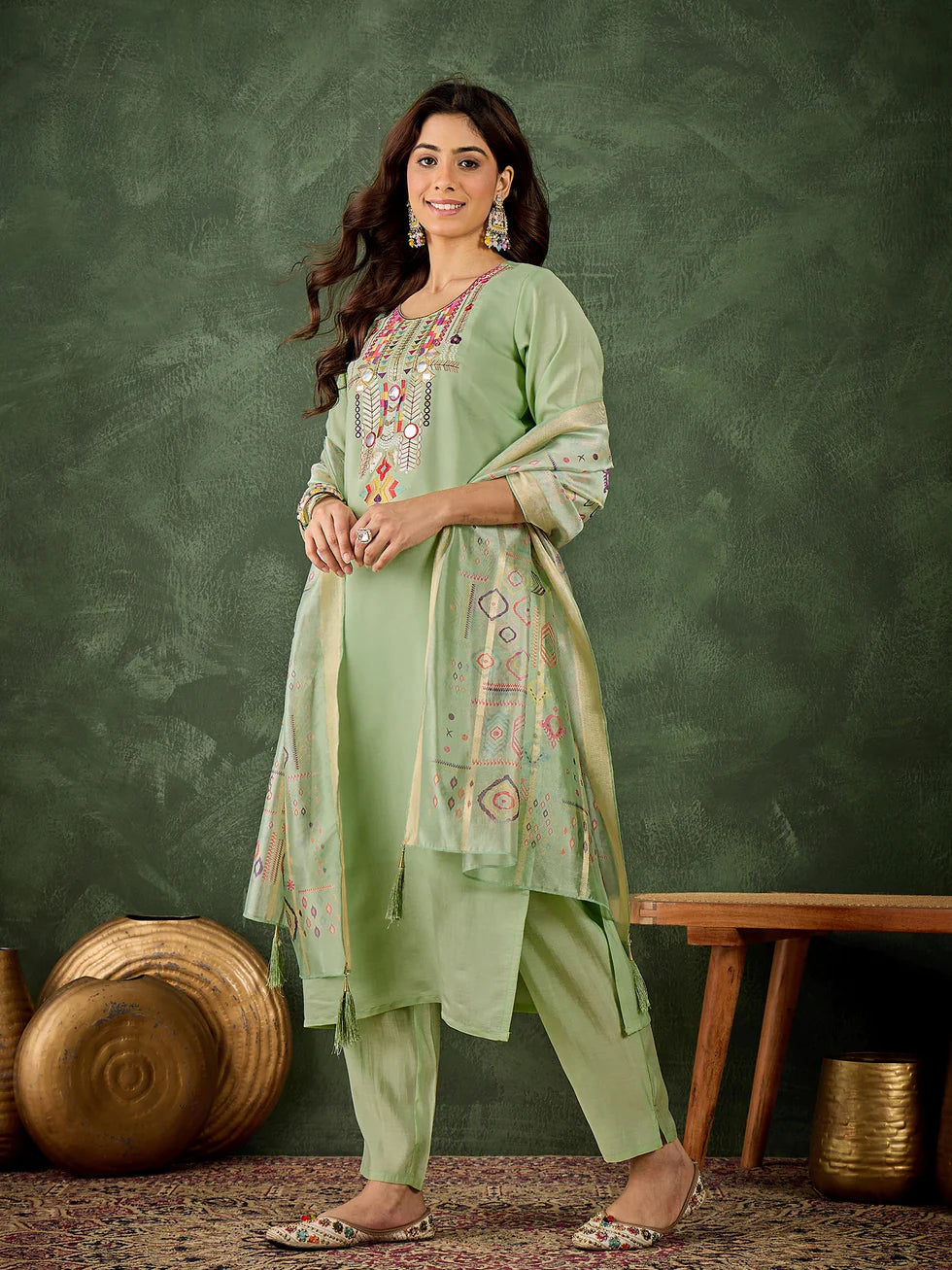 Floral Embroidered Kurta Set