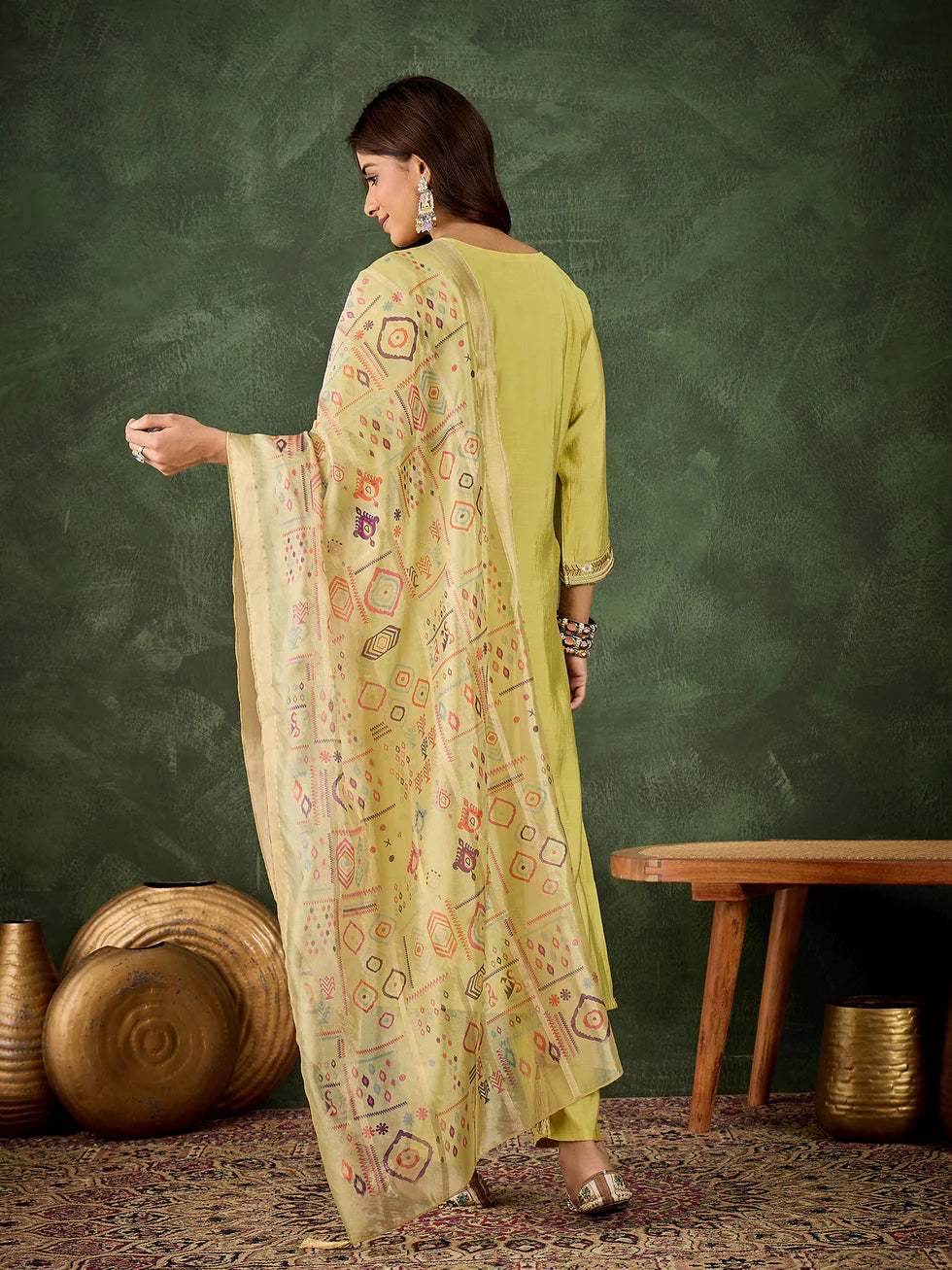 Floral Embroidered Kurta Set