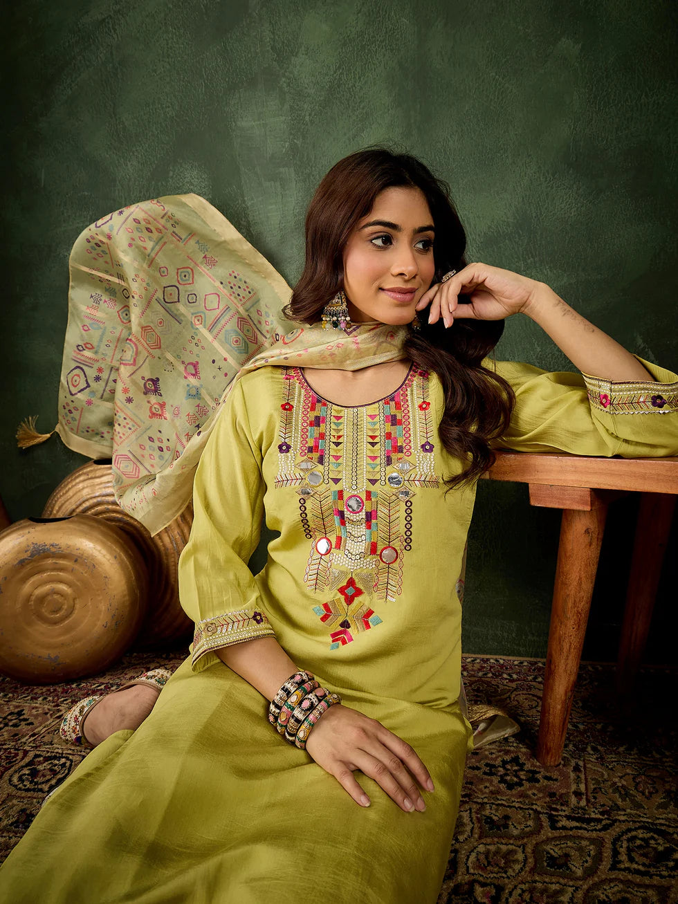 Floral Embroidered Kurta Set