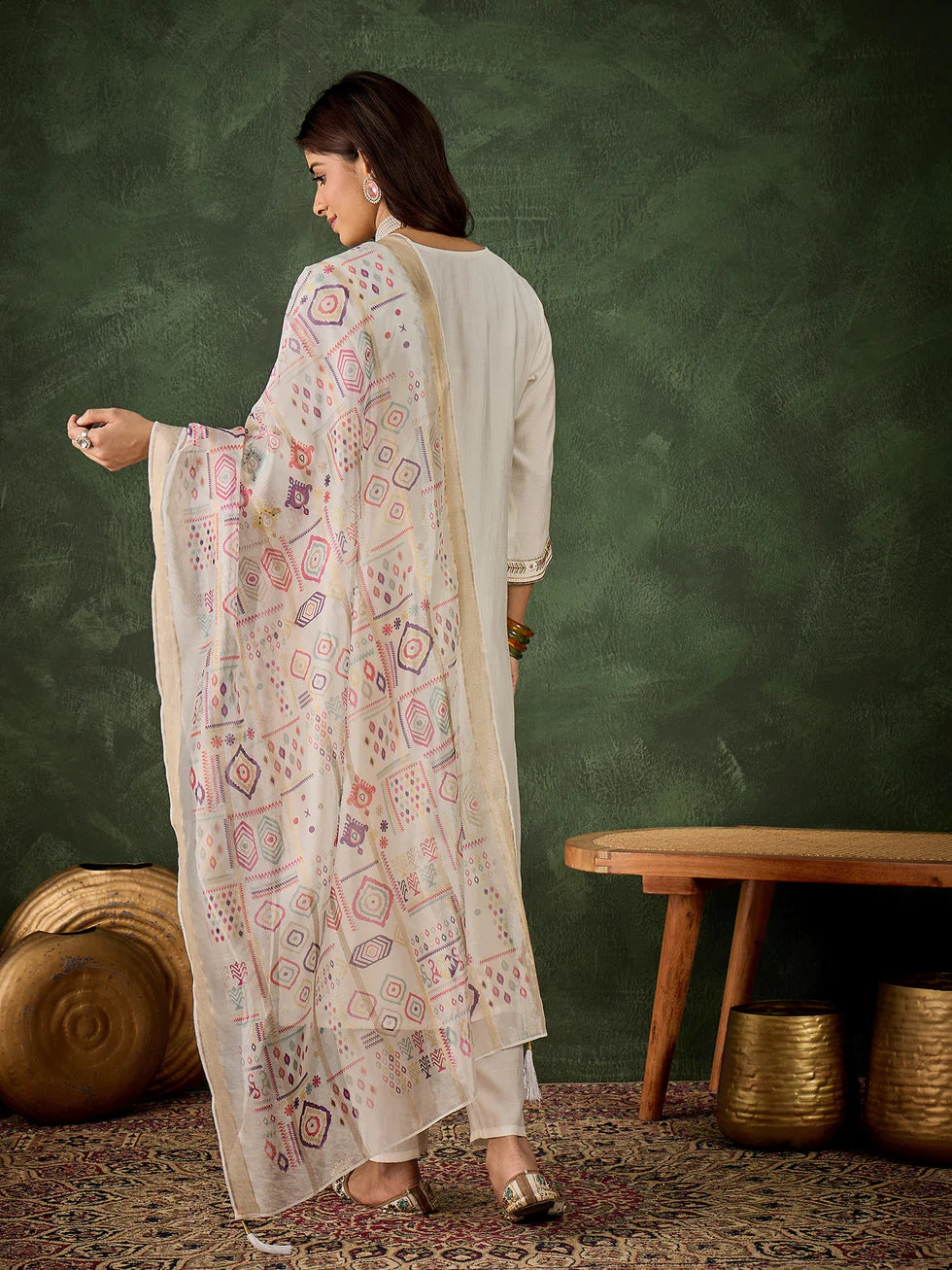 Ruhi Embroidered Kurta Set