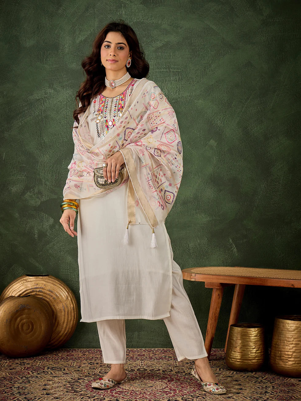 Ruhi Embroidered Kurta Set