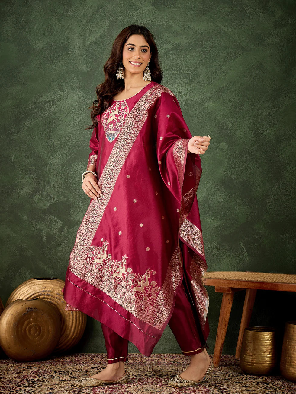 Floral Embroidered Kurta Set