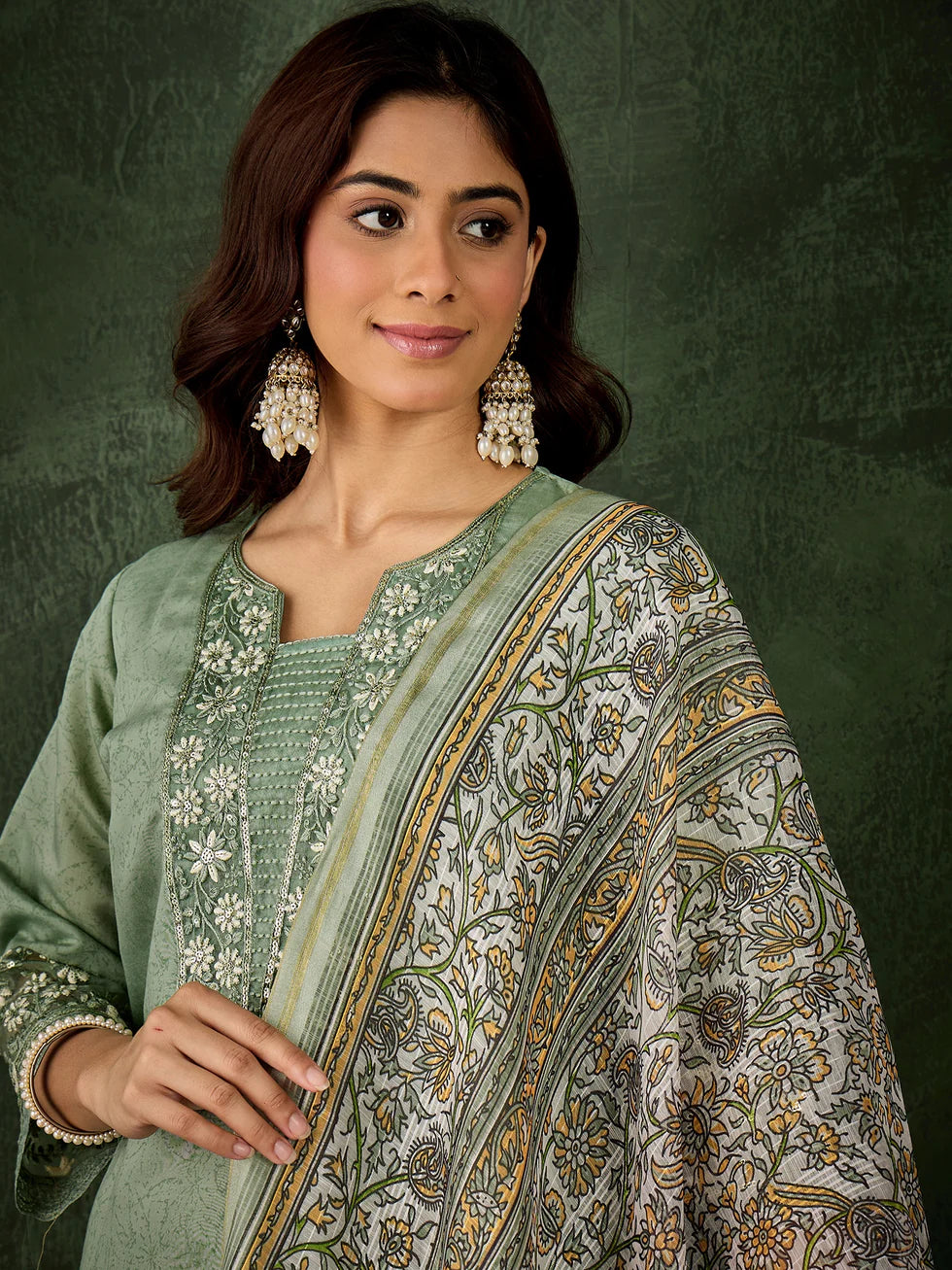 Floral Embroidered Silk_Blend Round_Neck Kurta Trouser & Dupatta Set
