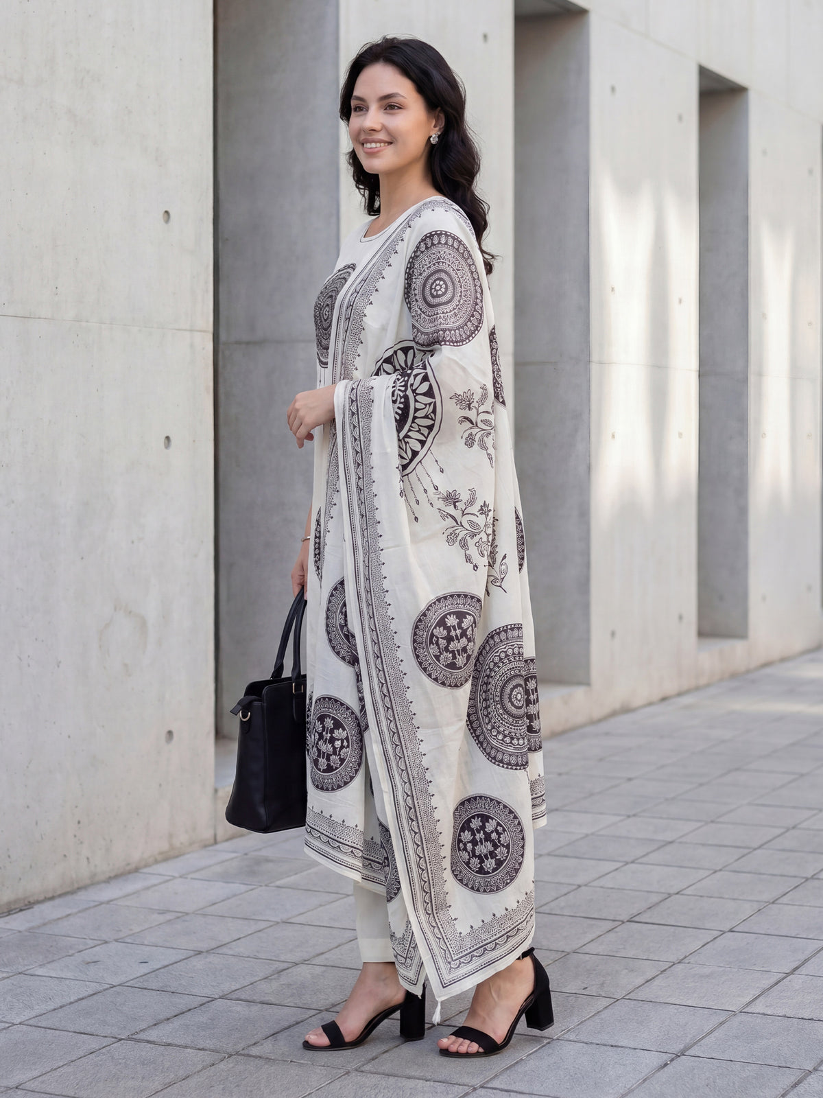 Off White Printed Straight Kurta Trousers With Dupatta Set