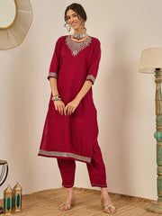 Zariya Embroidered Kurta Set