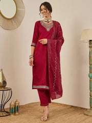 Zariya Embroidered Kurta Set