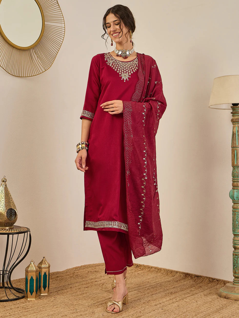 Zariya Embroidered Kurta Set