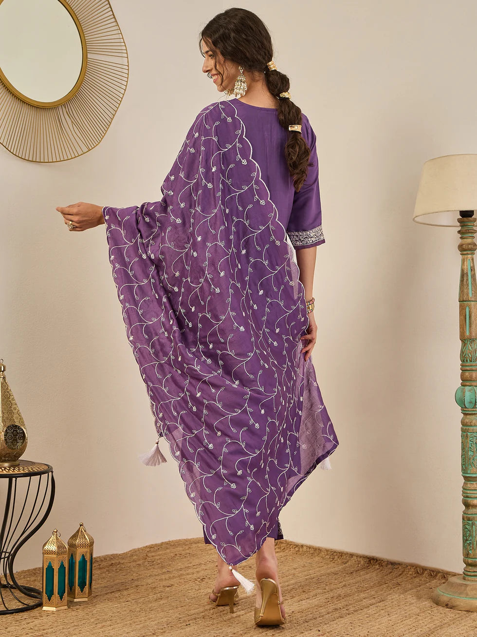 Inara Embroidered Kurta Set