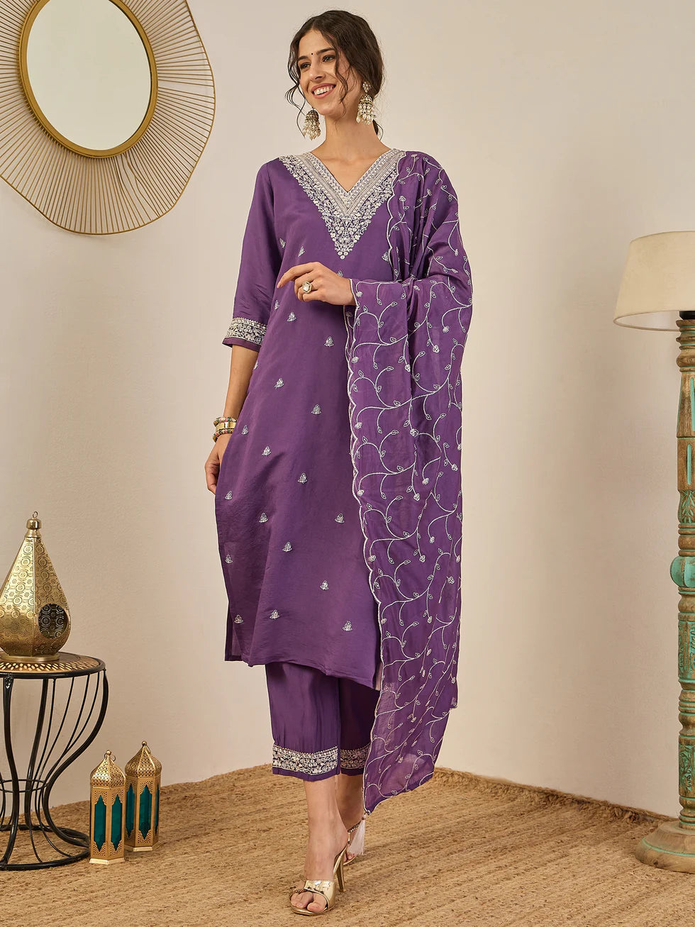 Inara Embroidered Kurta Set