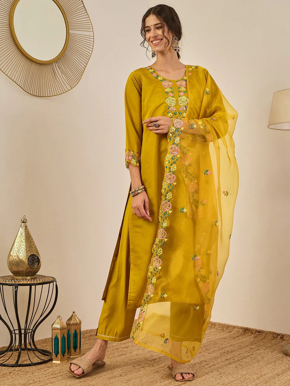 Aarna Embroidered Kurta Set