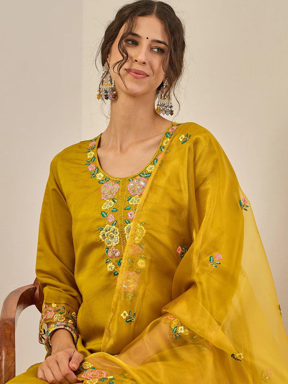 Aarna Embroidered Kurta Set