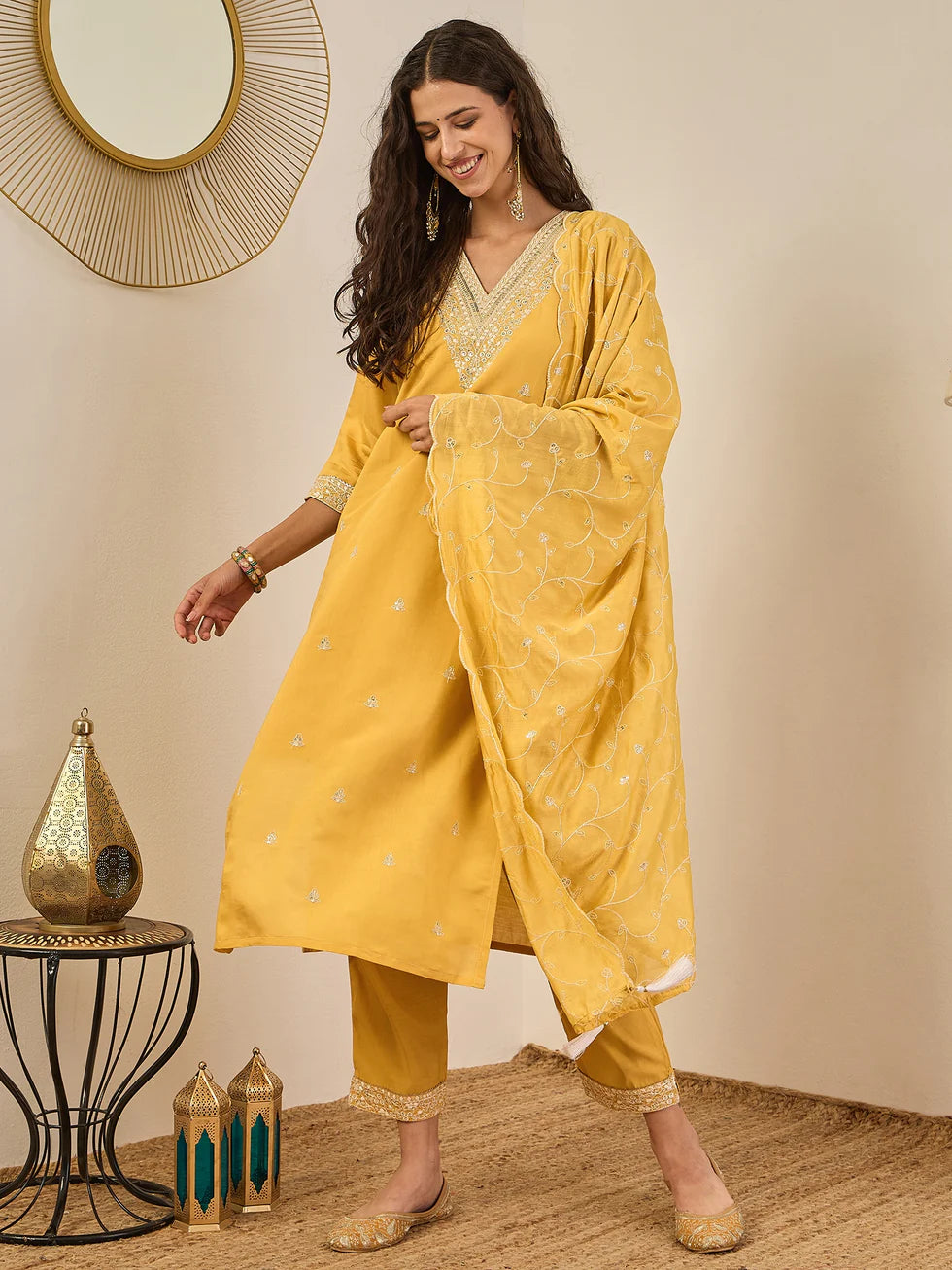 Aarohi Embroidered Kurta Set