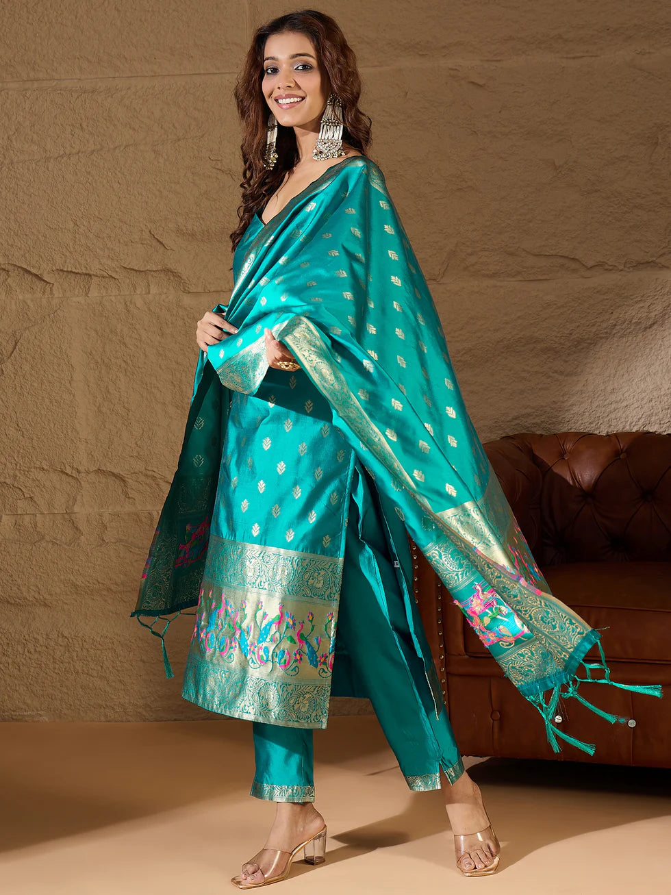 Mayuri Silk Blend Kurta Set