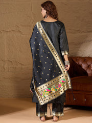 Aarohi Embroidered Kurta Set