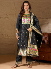 Aarohi Embroidered Kurta Set