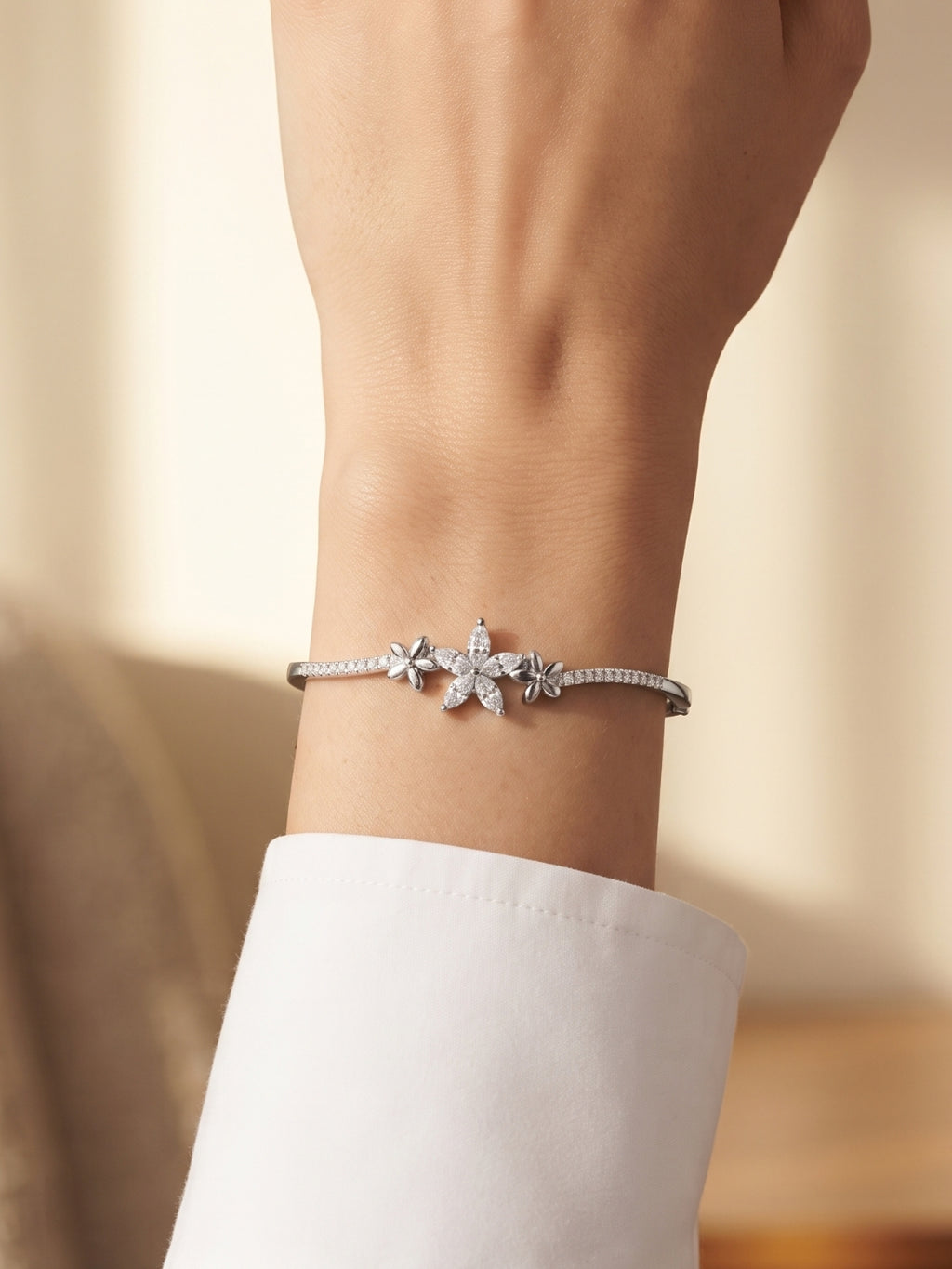 925 Silver Floral Bloom Bracelet for Women