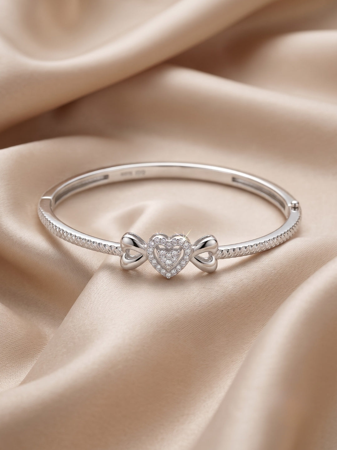 92.5 Sterling Silver Crystal Heart Bow Silver Bracelet for Women