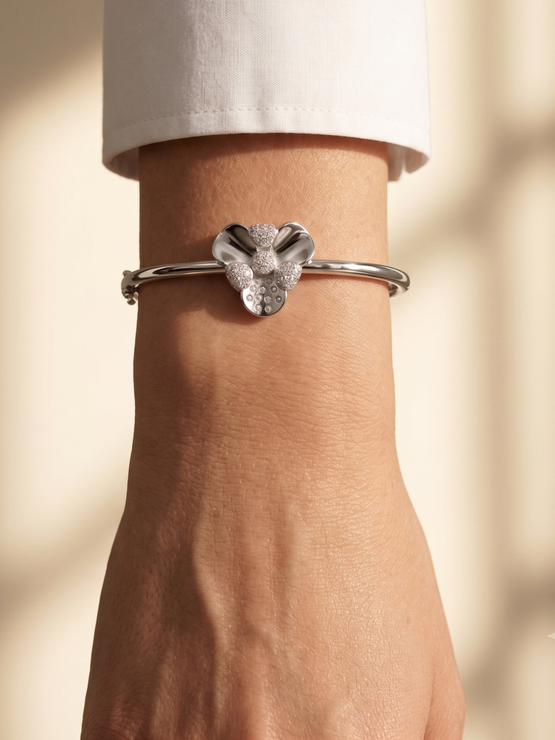 92.5 Sterling Silver Bloom Crystal Flower Silver Bracelet for Women