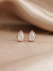 925 Sterling Silver Elegant Teardrop Sparkle Pendant Set with Earrings