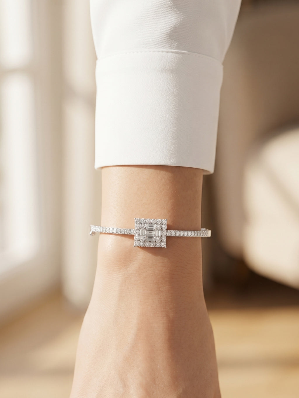 925 Silver Aurora Emerald Halo Bracelet for Women