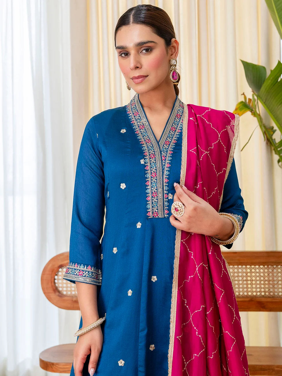 Tari Women's Dark Teal Blue Silk Blend Straight Festive Kurta Set with Pink Dupatta