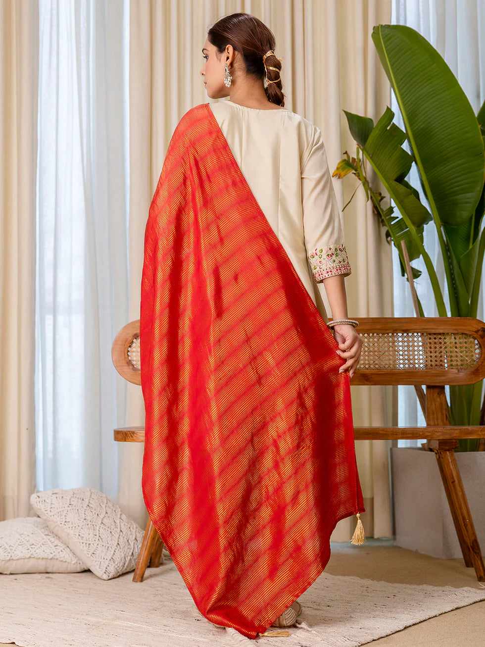 Floral embroidered silk_blend round_neck Kurta Trouser & Dupatta Set