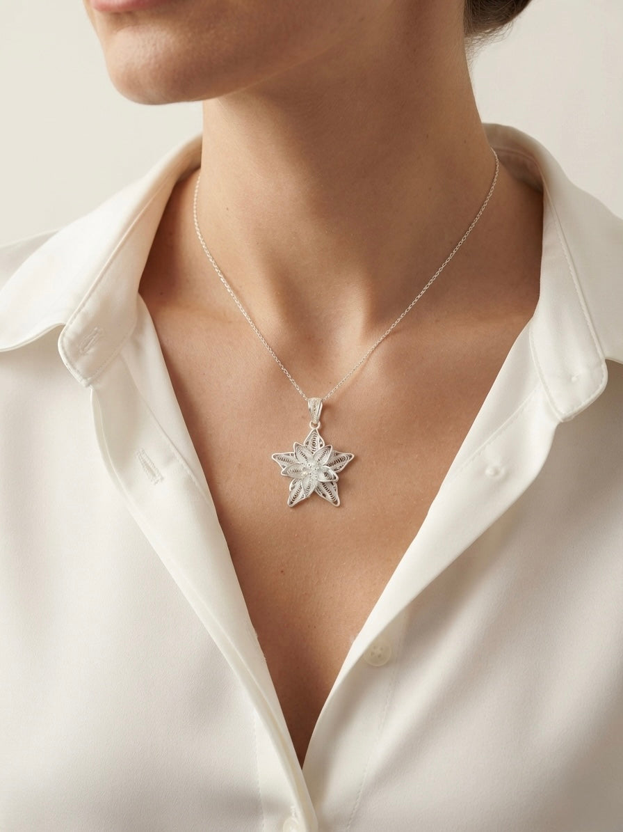 925 Sterling Silver Radiant Star Flower Pendant For Women