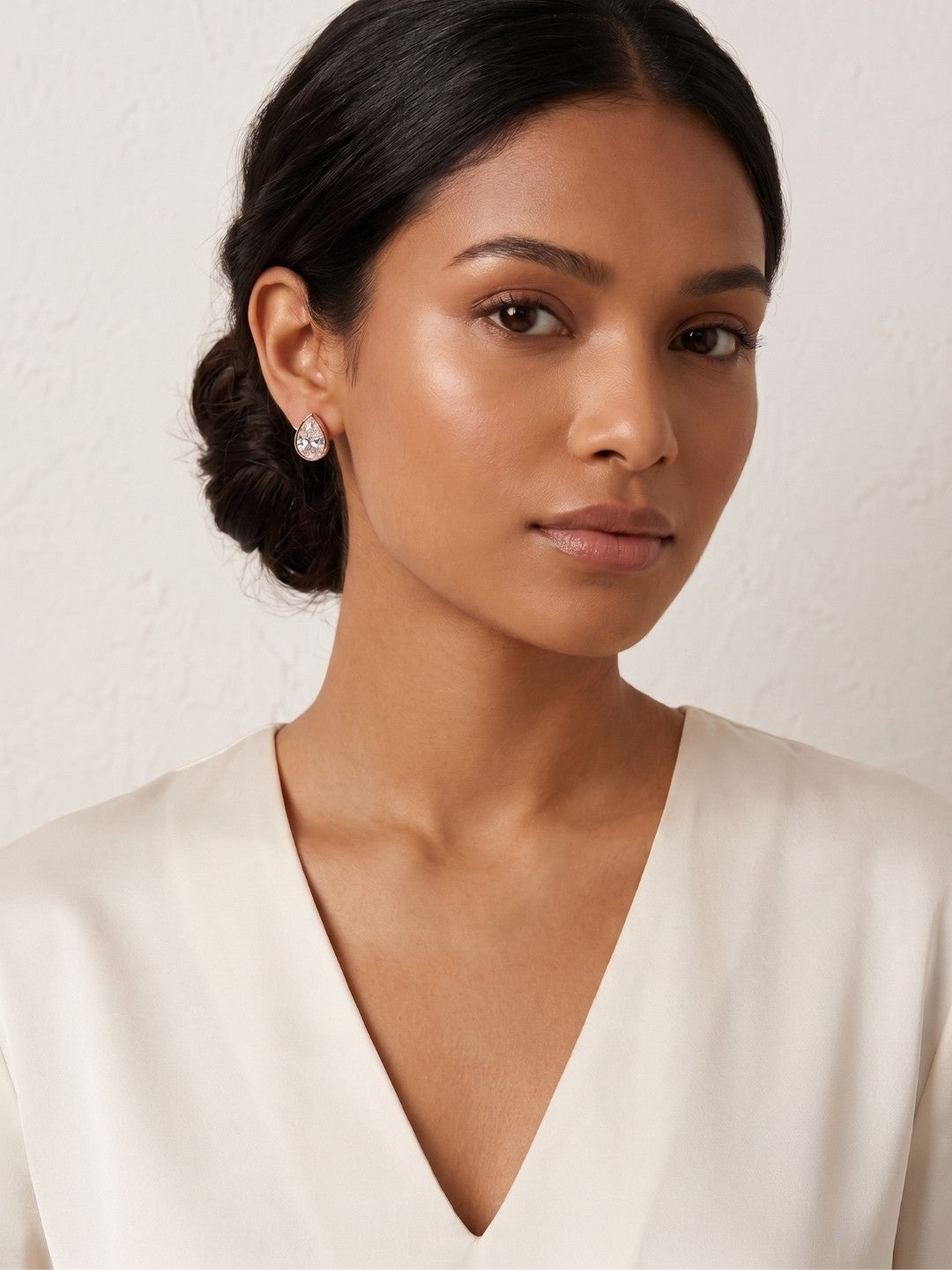 925 Sterling Silver Elegant Teardrop Sparkle Pendant Set with Earrings