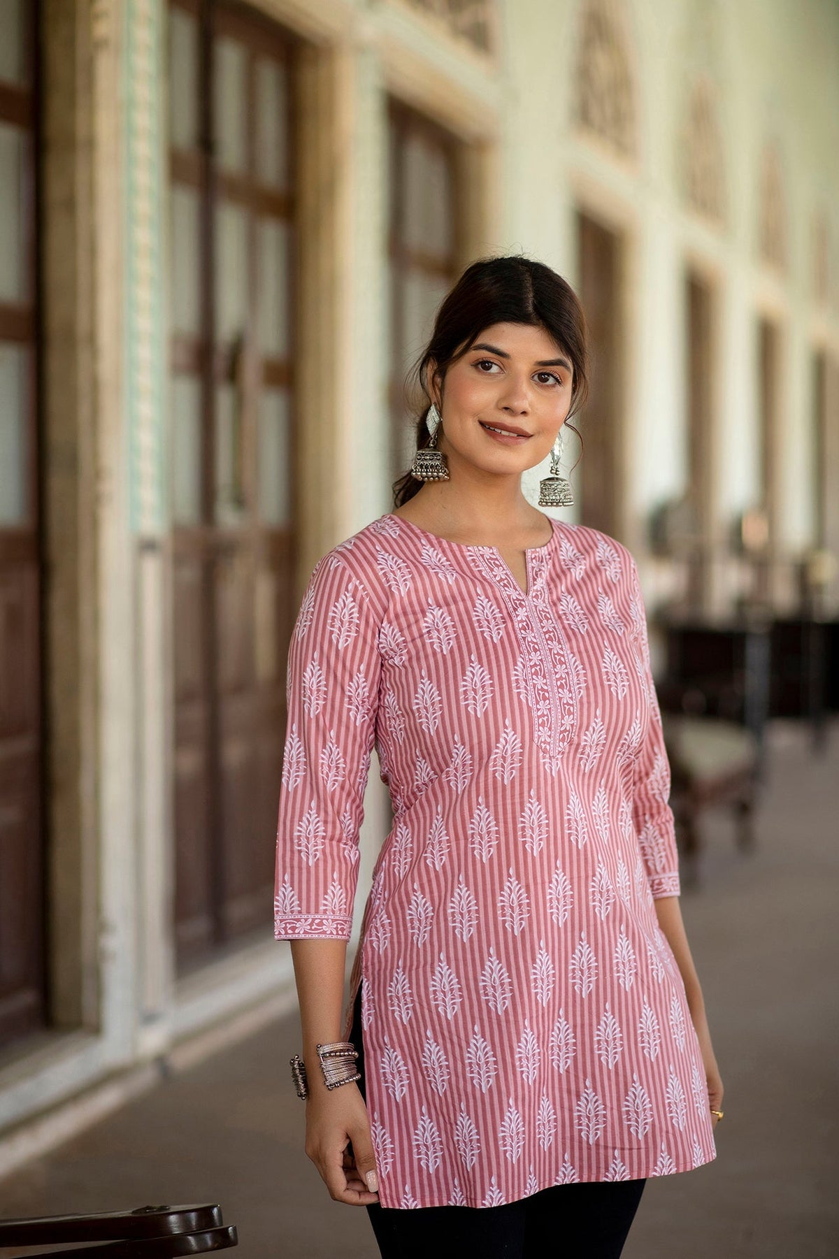 Women Pink Straight Tunic With Three Quaretr Sleeves