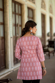Women Pink Straight Tunic With Three Quaretr Sleeves
