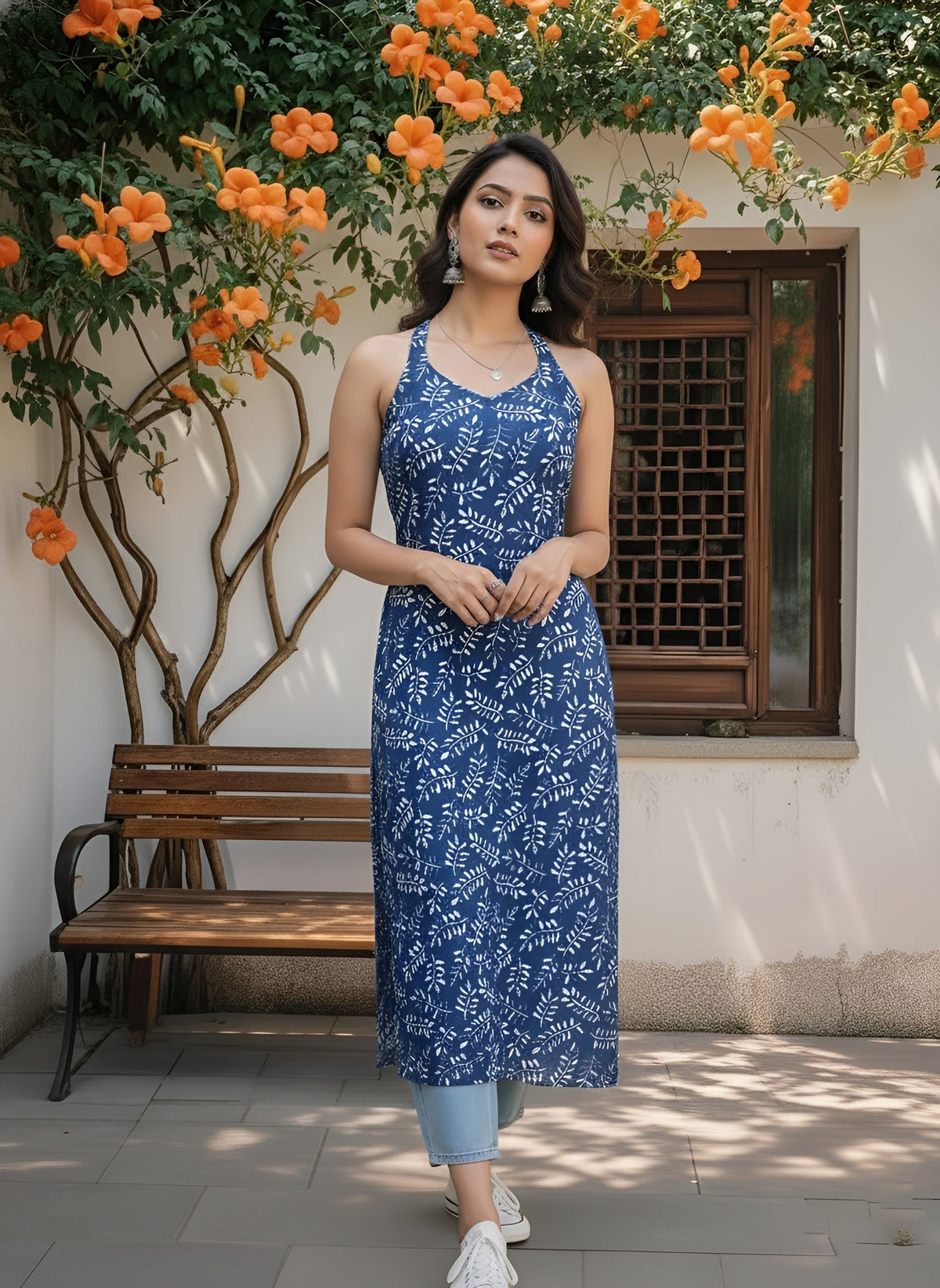 Blue Printed Stylish Back Straight Sleeveless Kurta