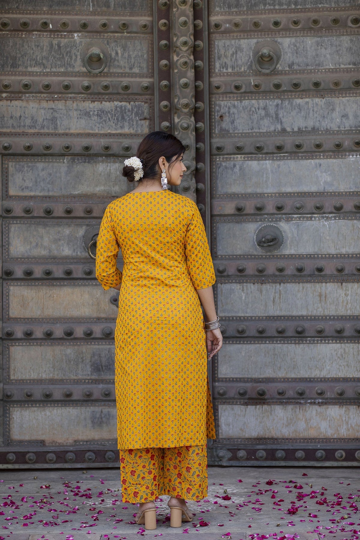 Women Mustard & Gold Printed Straight Kurta With Plazzo  & Dupatta