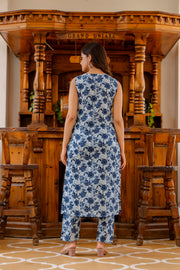 Women Blue Printed Straight Kurta With Trouser
