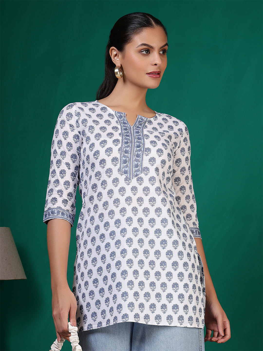 Women Off white Printed Straight Tunic