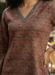 Women Maroon Printed Straight Tunic