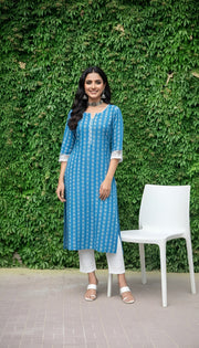 Blue Printed Straight Kurta with Three Quarter Sleeves