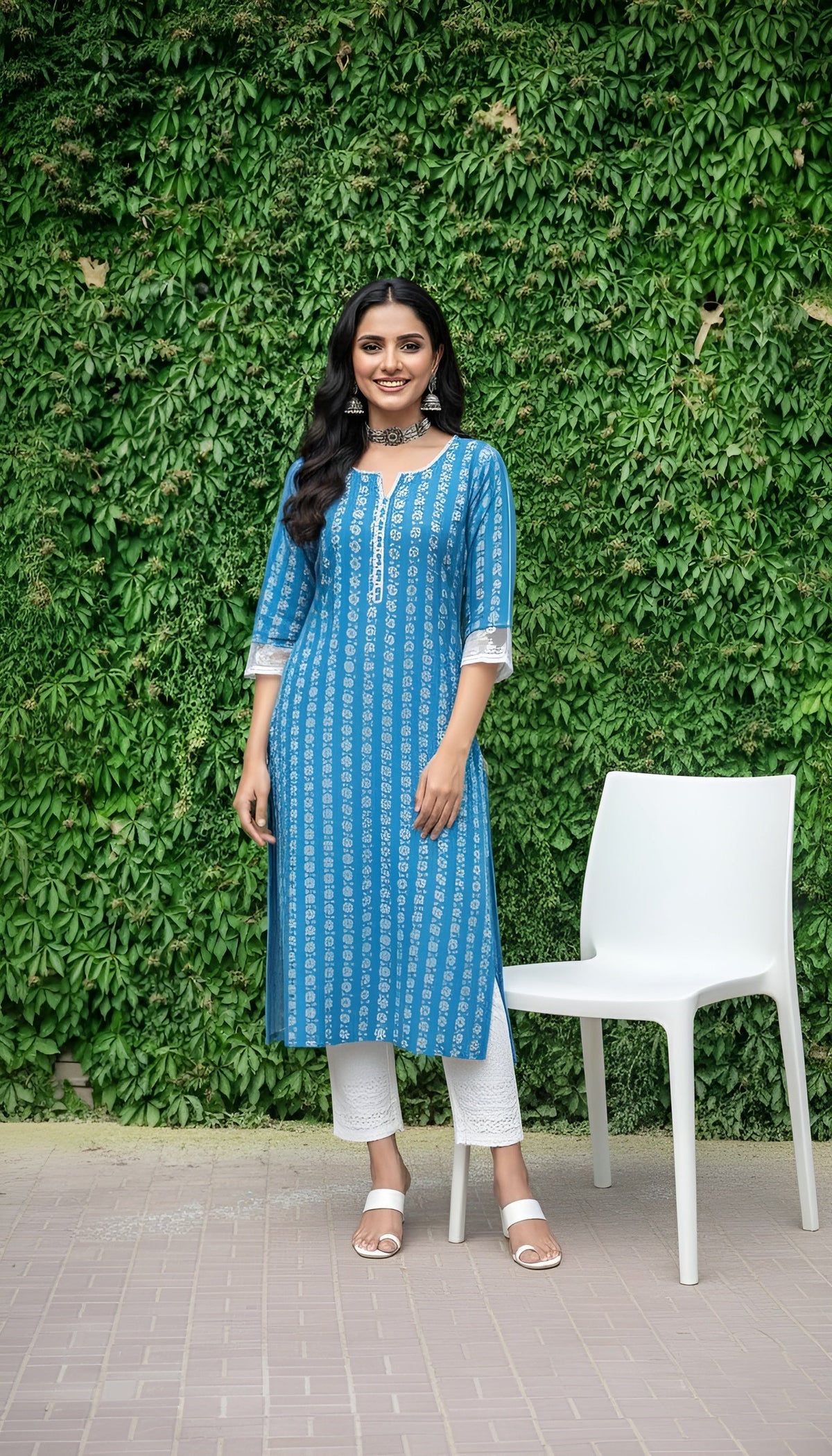 Blue Printed Straight Kurta with Three Quarter Sleeves