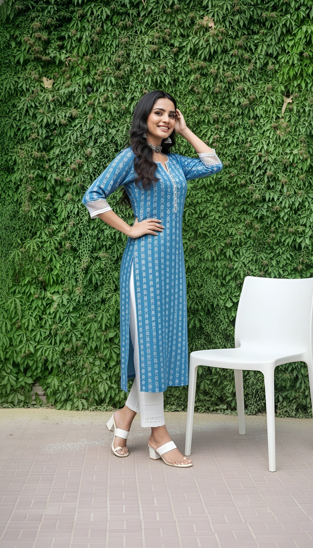 Blue Printed Straight Kurta with Three Quarter Sleeves