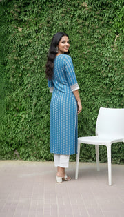 Blue Printed Straight Kurta with Three Quarter Sleeves