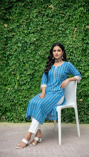 Blue Printed Straight Kurta with Three Quarter Sleeves