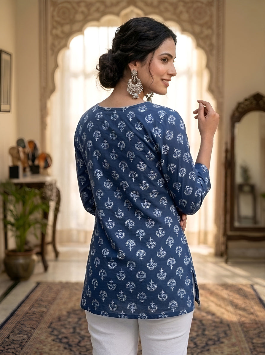 Women Blue Printed Straight Tunic